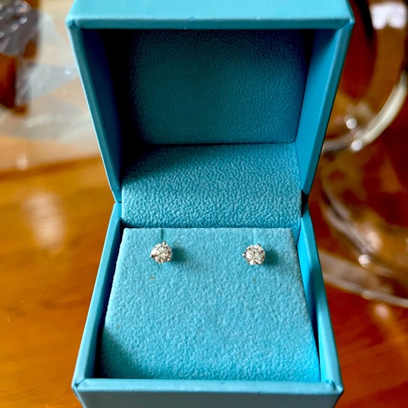 **SOLD** Diamond Stud 18K White Gold Earrings - Picture 3 of 7